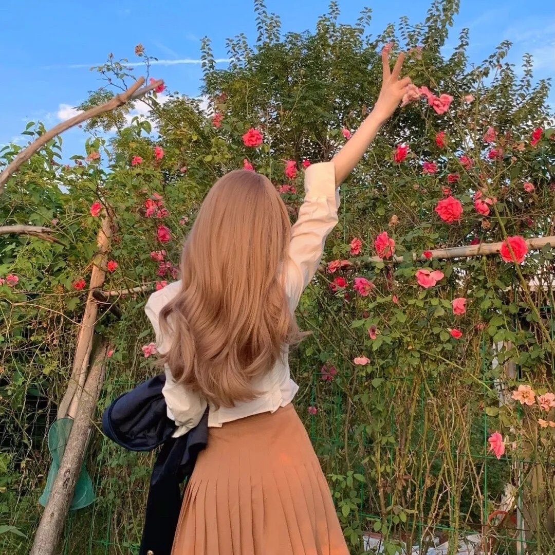 虽然我是注定没落的贵族，闲来无事只好来深究魔法